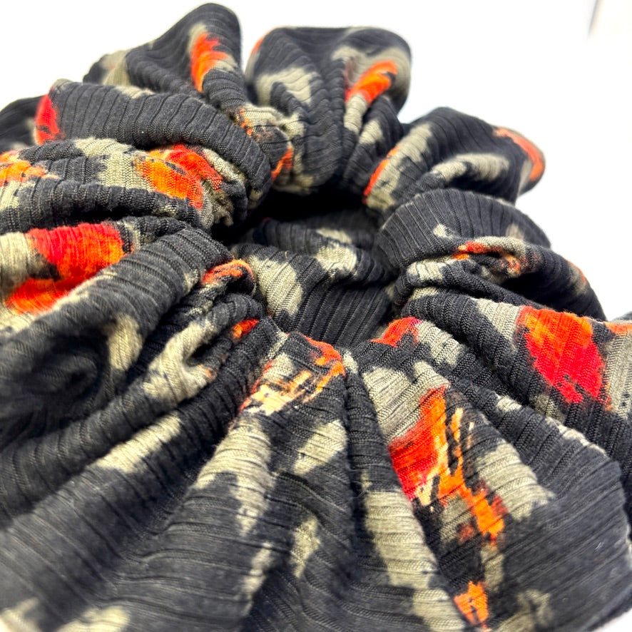 Black Spotted Floral Ribbed Scrunchie