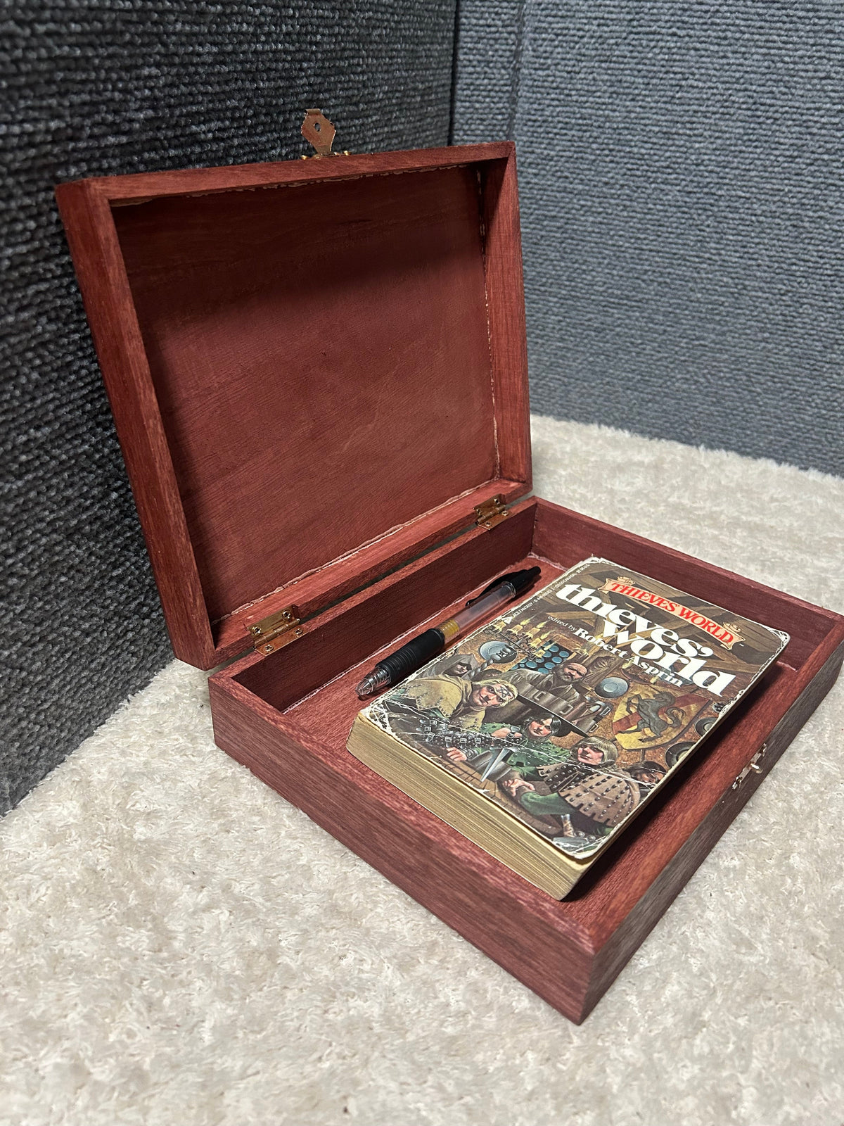 Odinโs Raven Box