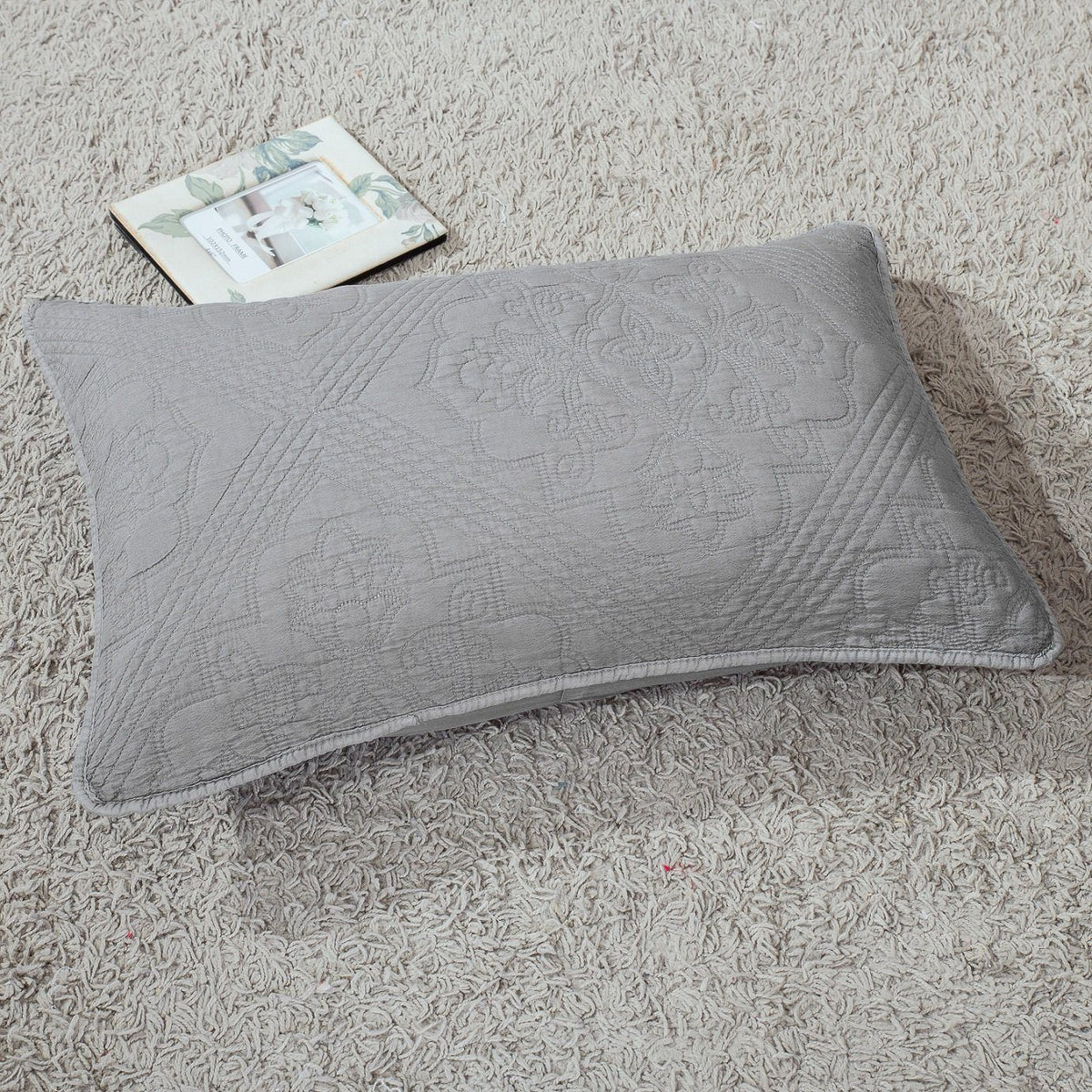 DaDa Bedding Floral Vintage Stone Wash Grey Matelassรฉ Ash Silver Diamond Pattern Quilted Bedspread Set (JHW855)