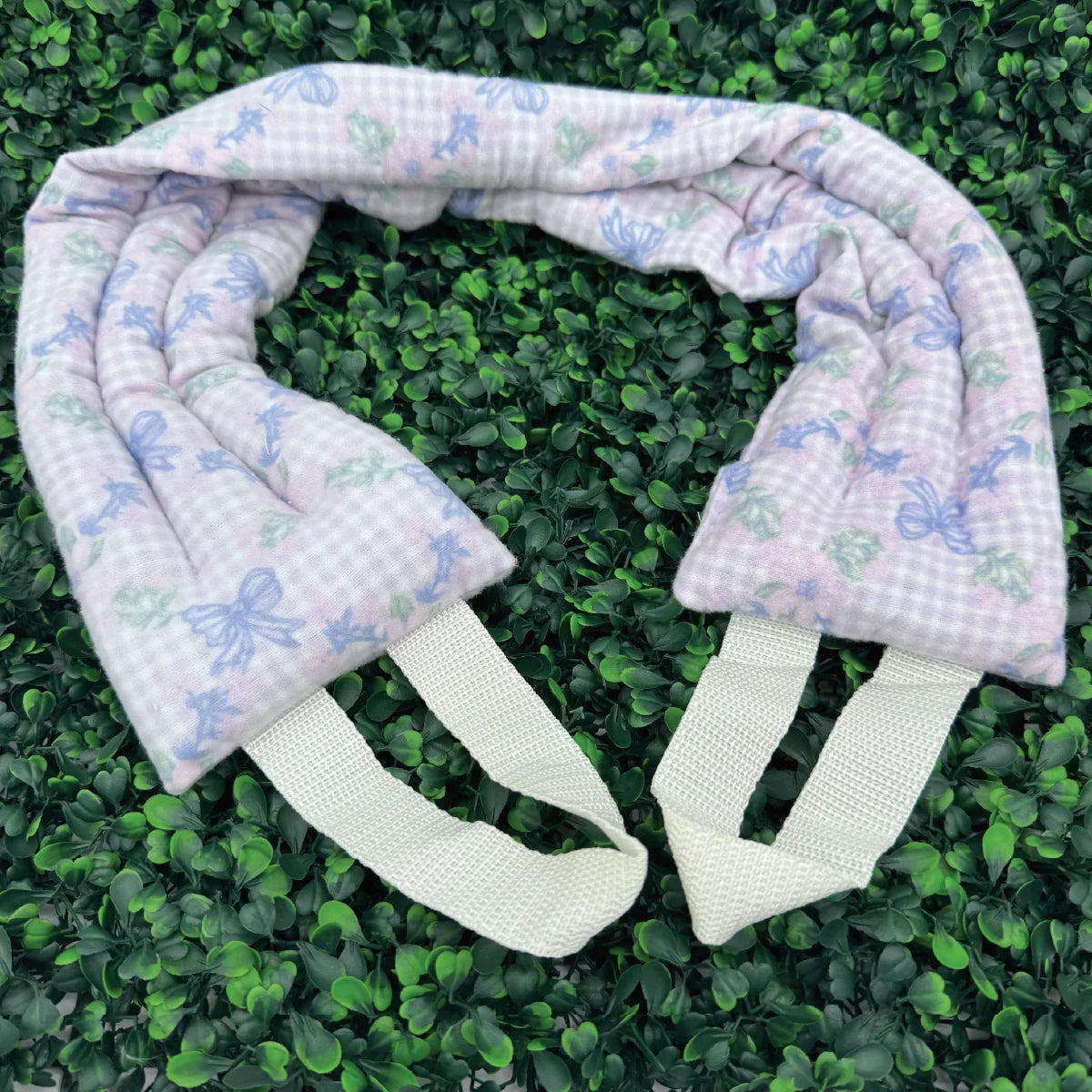 Simply Southernยฎ Weighted Neck Wrap Purple Floral