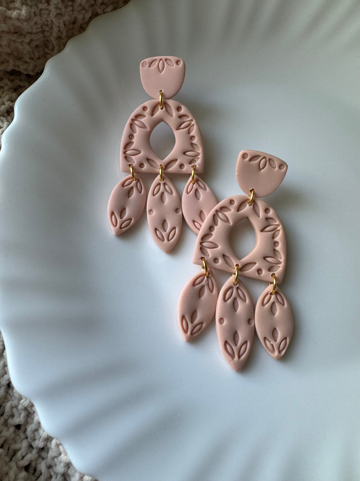 Avery, in Salmon Pink