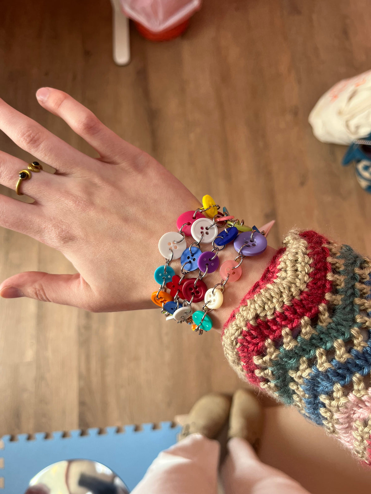 Button bracelet