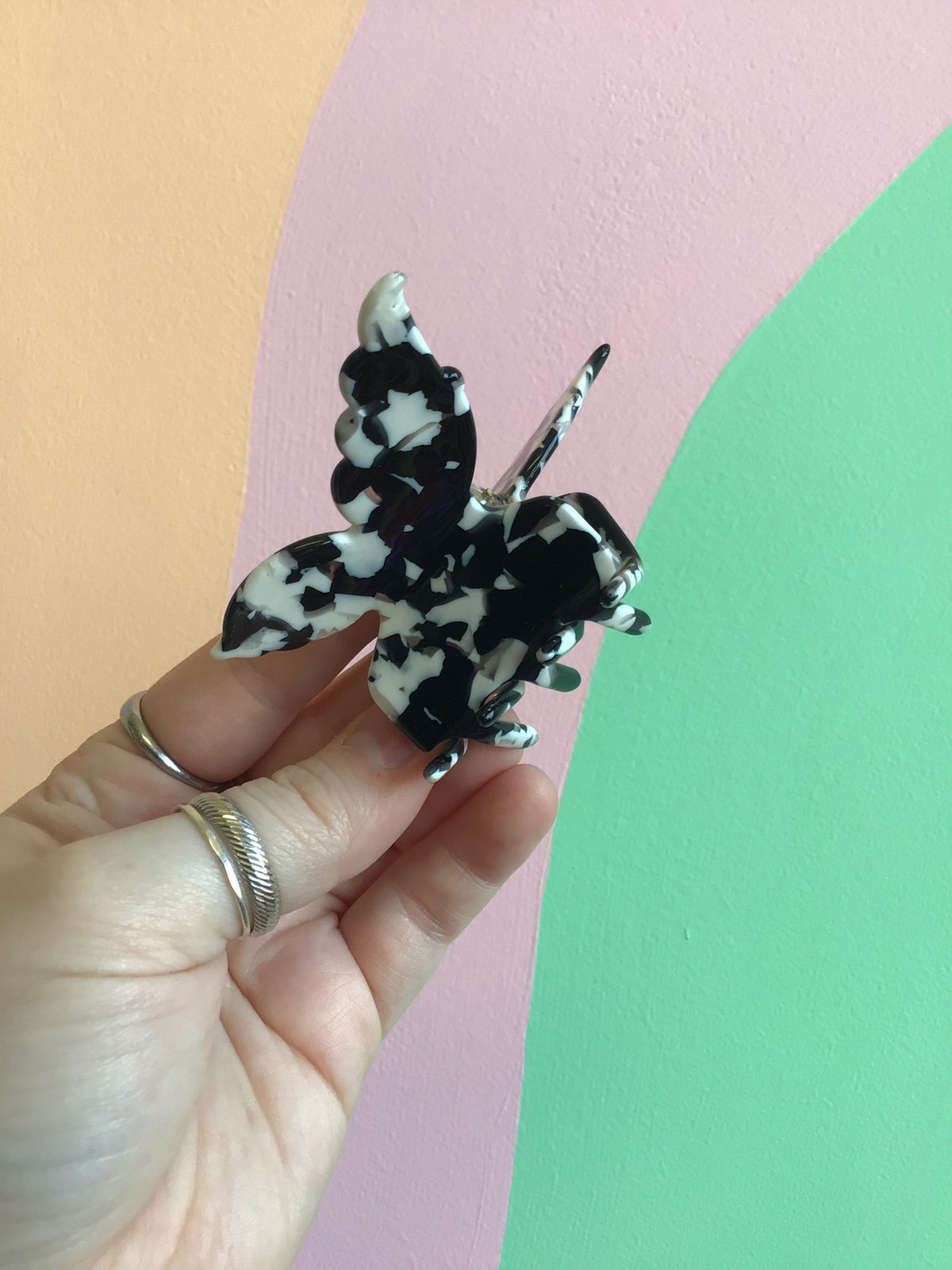 Tantalizing Terrazzo Hair Claws